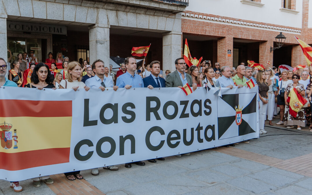 Las Rozas muestra su apoyo a Ceuta y reivindica la unidad de España
